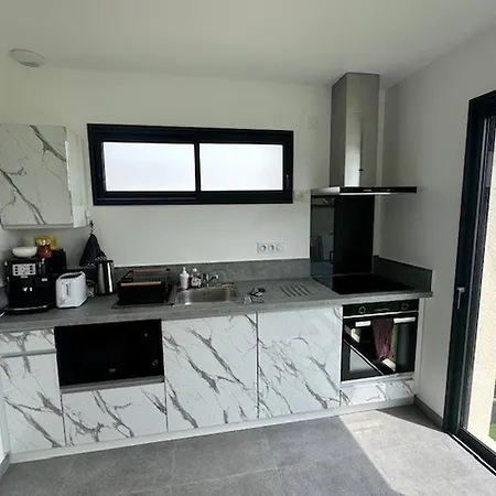 House 60 With 3 Bedrooms Lechaffardcom Lejlighed