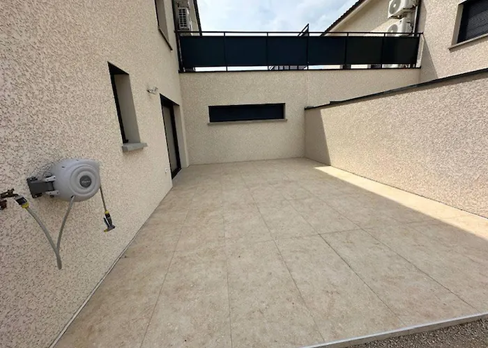 House 60 With 3 Bedrooms Lechaffardcom * Satolas-et-Bonce